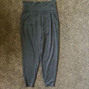 Vuori Lux At Ease Pant, size XS